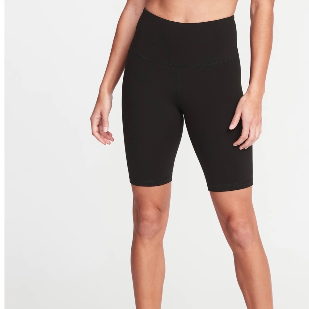 Old Navy Black 8” Biker Shorts